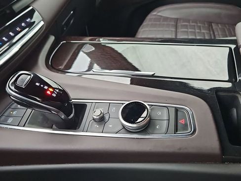 Certified 2024 Cadillac Escalade Sport Platinum image 19