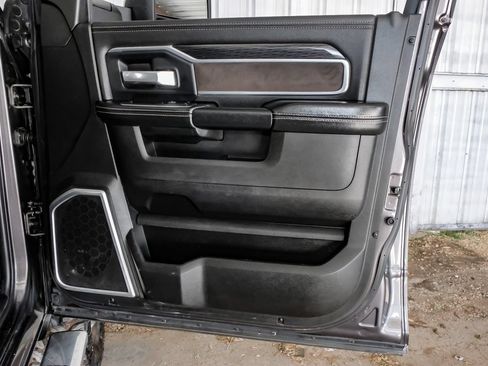 Used 2023 RAM 3500 Laramie AWD/4WD image 45