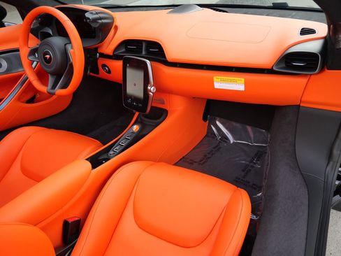 New 2026 McLaren Artura Spider image 9