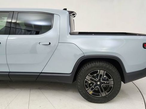 Used 2024 Rivian R1T Adventure image 11