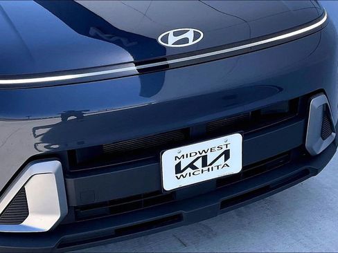 Used 2025 Hyundai Kona SEL AWD/4WD image 30