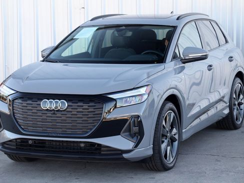 Used 2024 Audi Q4 e-tron Premium Plus w/ Premium Plus image 49