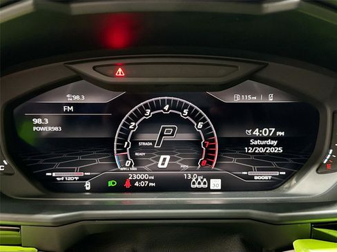 Used 2022 Lamborghini Urus image 17