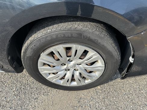 Used 2012 Toyota Camry LE image 53