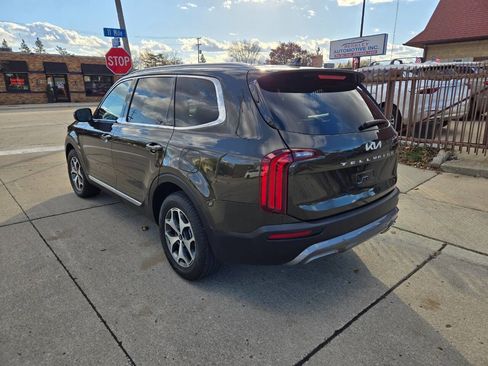 Used 2022 Kia Telluride EX FWD image 10