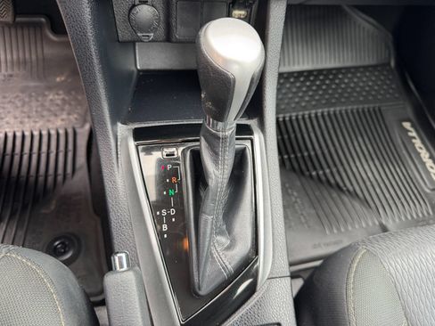 Used 2018 Toyota Corolla FWD image 25