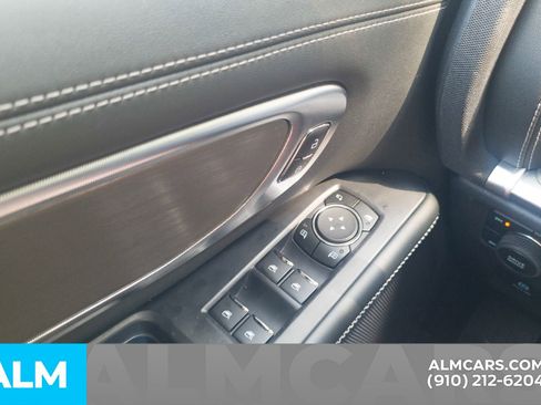 Used 2025 Ford Expedition Max Platinum AWD/4WD image 17