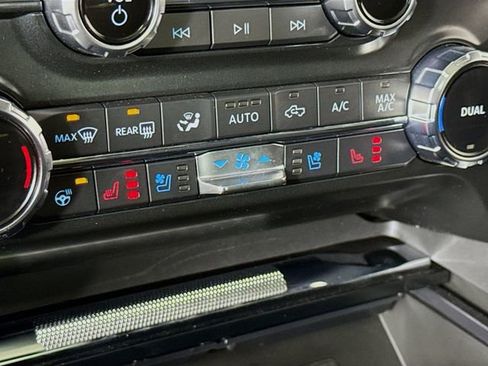 Certified 2022 Ford F150 Lariat w/ Equipment Group 502A High image 21