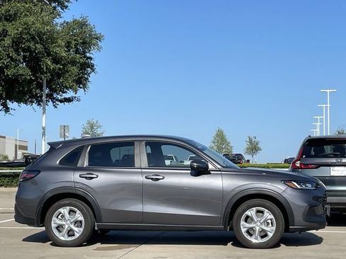 Certified 2025 Honda HR-V LX image 3