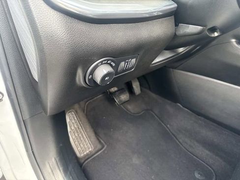 Used 2024 Jeep Compass Limited image 23