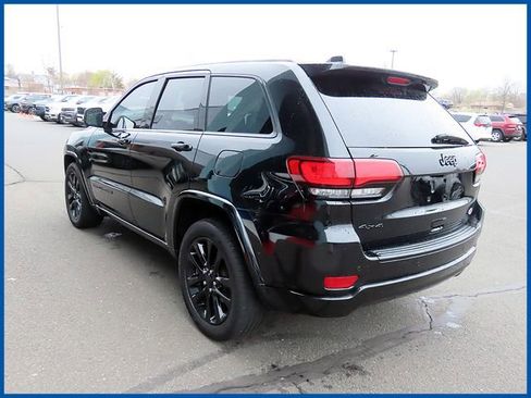 Used 2018 Jeep Grand Cherokee Altitude AWD/4WD image 5