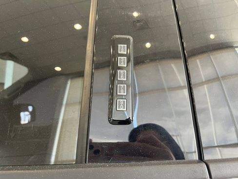 Used 2020 Ford F150 XLT image 28