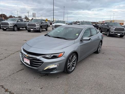 Used 2024 Chevrolet Malibu LT image 2