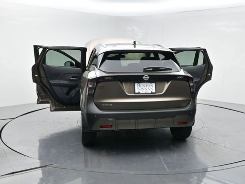 Used 2026 Nissan Kicks SV FWD image 27