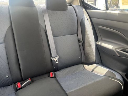 Used 2025 Nissan Versa SV FWD image 34