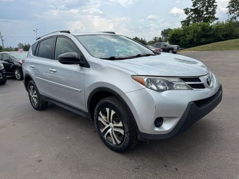 Used 2013 Toyota RAV4 LE FWD image 7