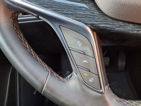 Used 2025 Cadillac XT5 Premium Luxury image 14