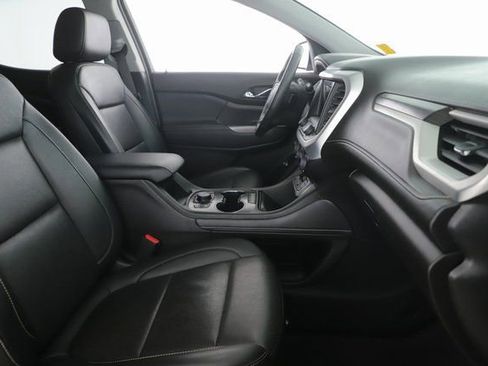 Used 2023 GMC Acadia SLT image 32