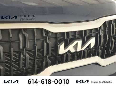 Used 2025 Kia Telluride EX w/ EX Captain's Chair Package image 14