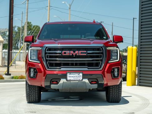 Used 2023 GMC Yukon AT4 w/ AT4 Premium Plus Package AWD/4WD image 2