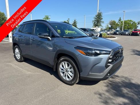 Used 2026 Toyota Corolla Cross LE FWD image 7