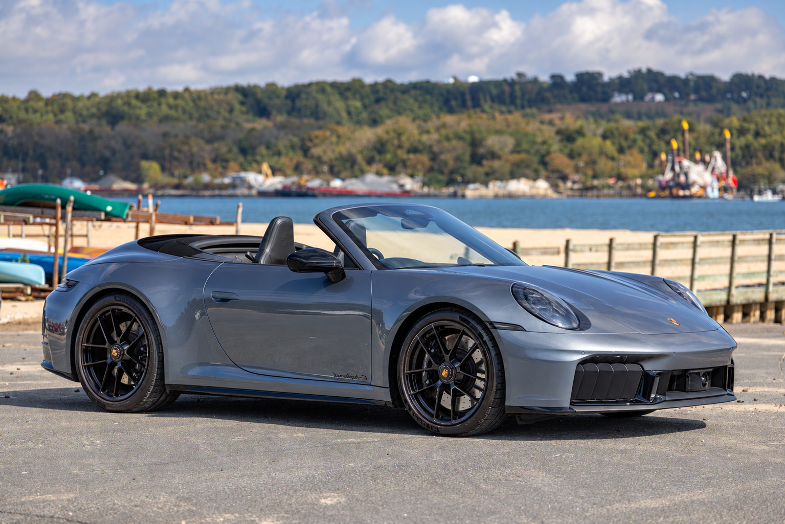 Used 2026 Porsche 911 Carrera GTS RWD image 3