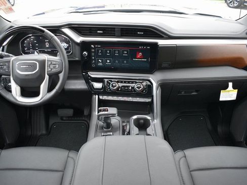 New 2025 GMC Sierra 1500 Denali image 16