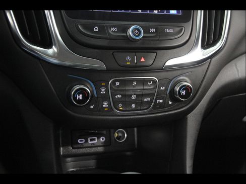 Certified 2024 Chevrolet Equinox LT FWD image 14