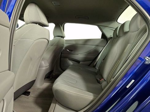Used 2023 Hyundai Elantra SEL w/ Convenience Package FWD image 13