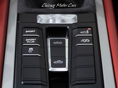 Used 2016 Porsche Boxster Spyder image 31