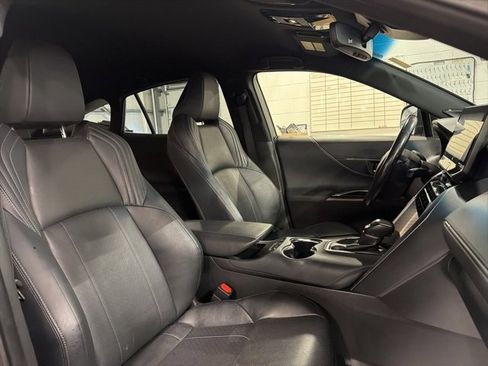 Used 2021 Toyota Venza XLE w/ Softex Package image 19