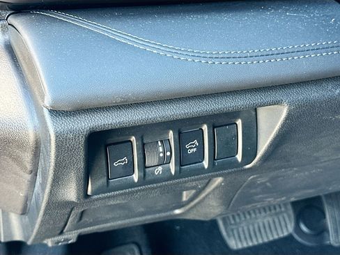 Used 2023 Subaru Outback Limited image 10