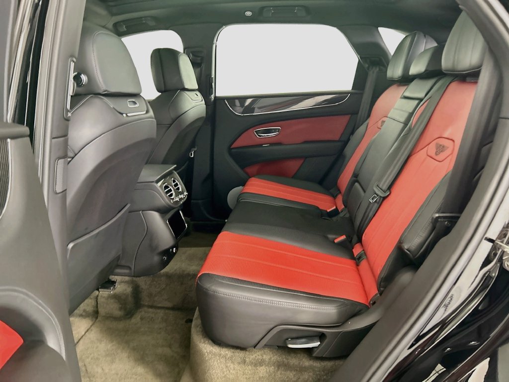 Certified 2022 Bentley Bentayga AWD/4WD image 20