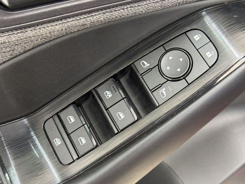 Used 2023 Nissan Rogue S FWD image 25