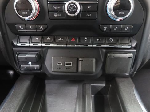 Used 2019 GMC Sierra 1500 AT4 w/ AT4 Premium Package AWD/4WD image 17