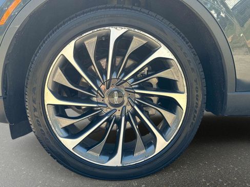 Used 2022 Lincoln Aviator Reserve w/ Equipment Group 201A image 9