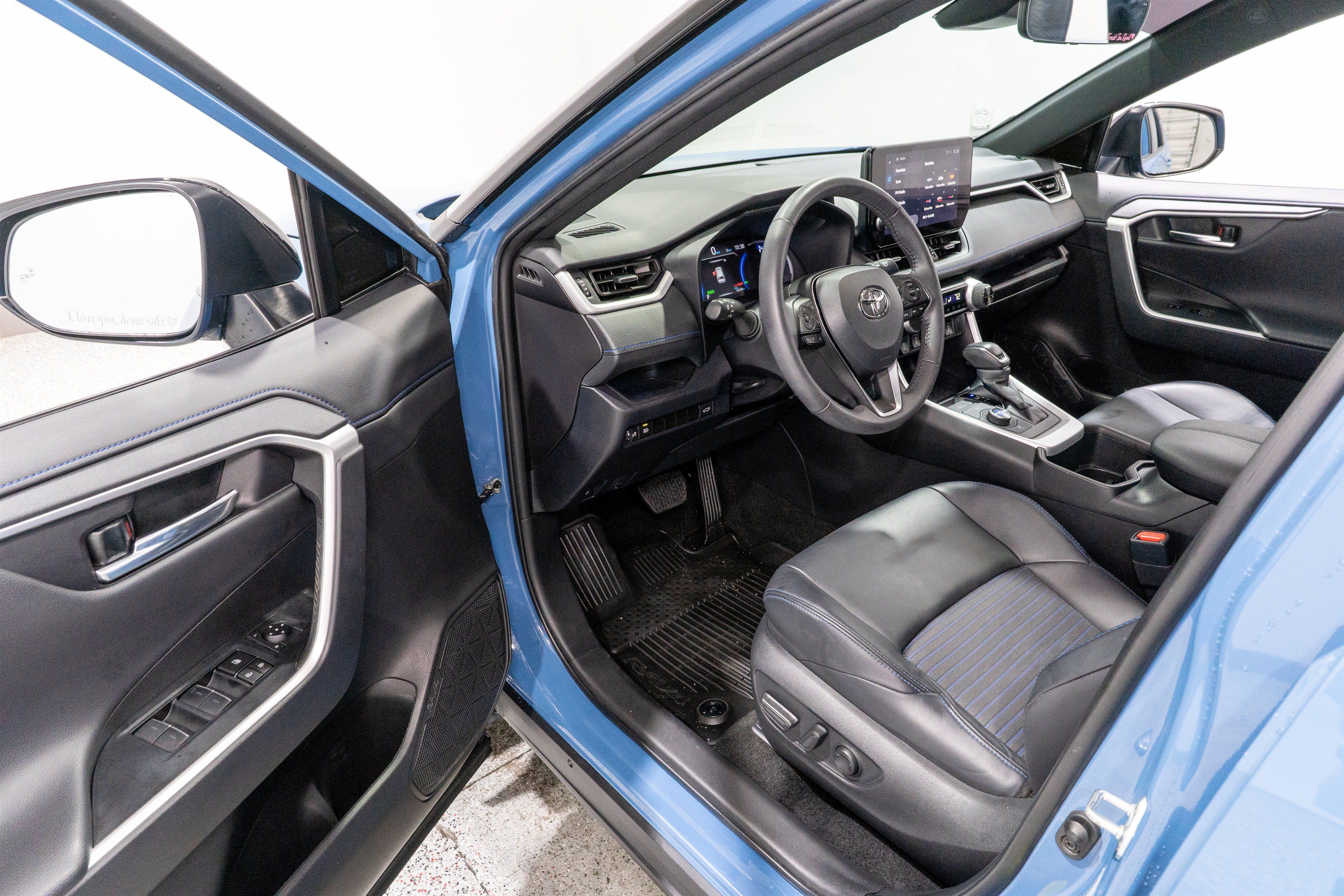 Used 2024 Toyota RAV4 XSE AWD/4WD image 12
