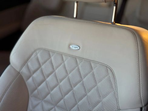 Used 2015 Mercedes-Benz GL 550 4MATIC image 15