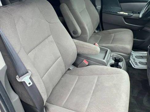 Used 2016 Honda Odyssey SE image 16