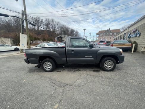 Used 2009 Toyota Tacoma 2WD Regular Cab image 4
