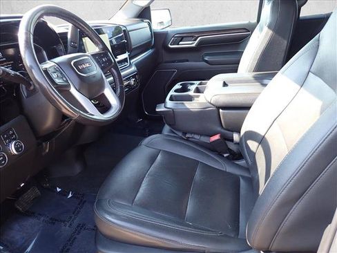 Used 2022 GMC Sierra 1500 SLT AWD/4WD image 10