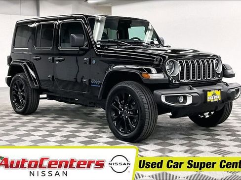 Used 2025 Jeep Wrangler Unlimited Sahara w/ Safety Group image 1