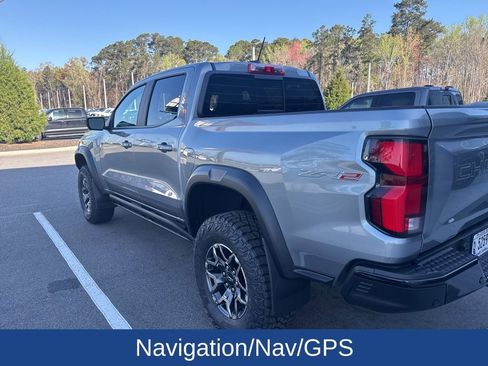 Used 2025 Chevrolet Colorado ZR2 w/ Technology Package image 4