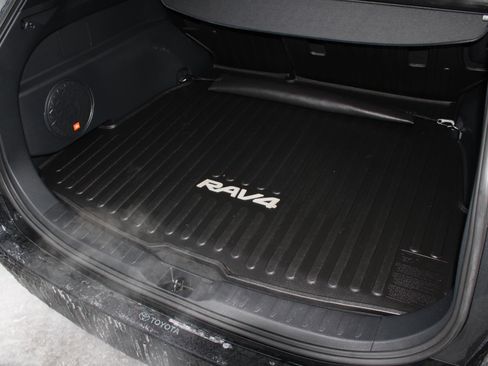 Used 2023 Toyota RAV4 XSE image 8