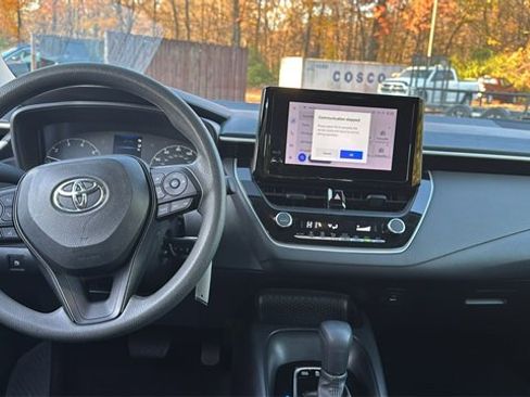 Used 2024 Toyota Corolla LE image 9