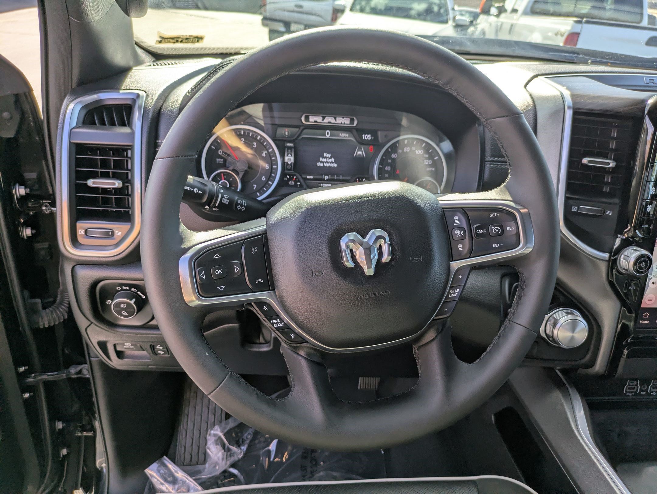 Used 2025 RAM 1500 Laramie w/ Sport Appearance Package AWD/4WD image 16