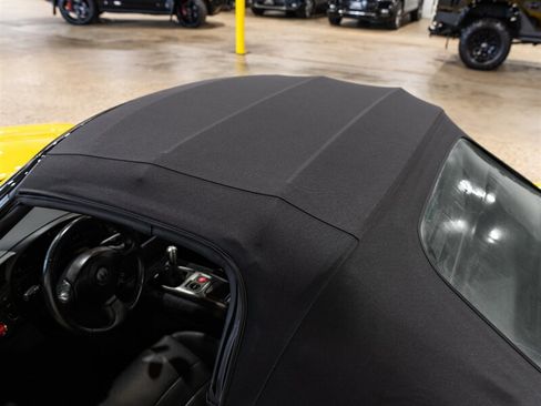 Used 2001 Honda S2000 image 19
