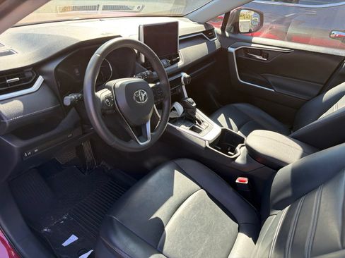 Used 2024 Toyota RAV4 XLE Premium AWD/4WD image 4