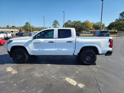 New 2026 Chevrolet Colorado W/T image 6
