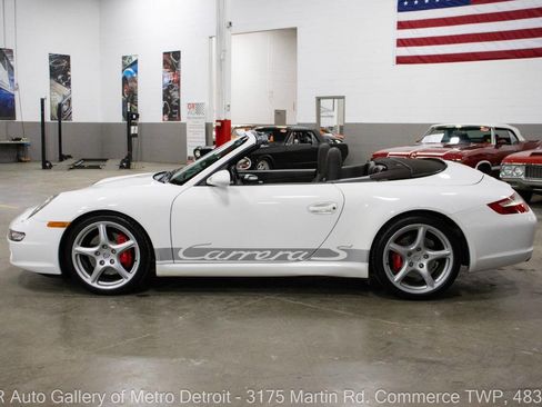 Used 2006 Porsche 911 Carrera S RWD image 4